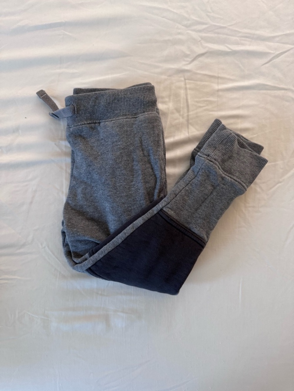 Hanna Andersson Two-Tone Gray Jogger Pants 4t